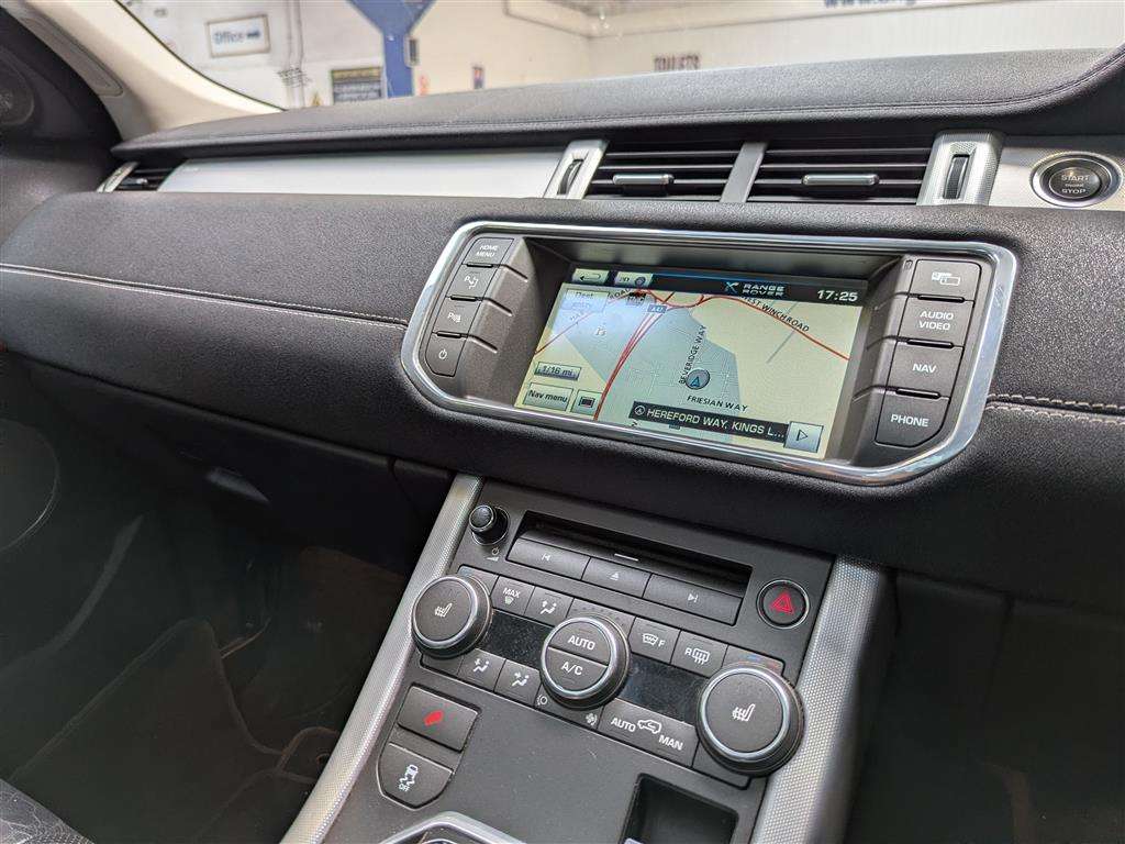 <p>2011 LAND ROVER RANGE ROVER EVOQUE D-LUX</p>