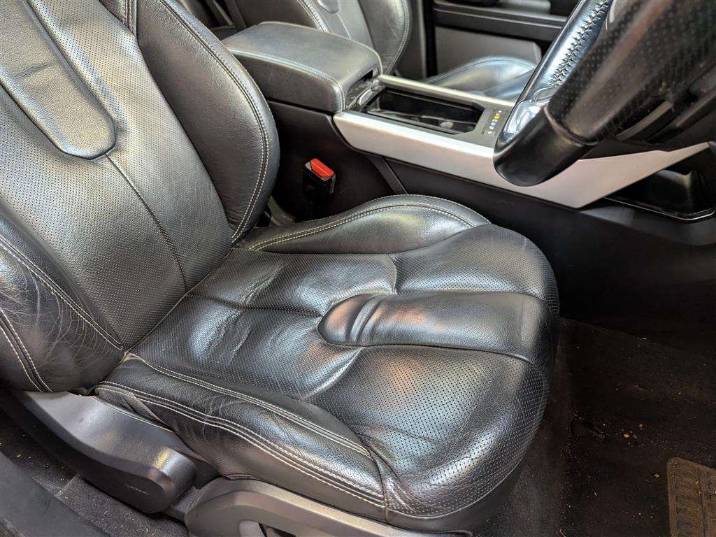 <p>2011 LAND ROVER RANGE ROVER EVOQUE D-LUX</p>