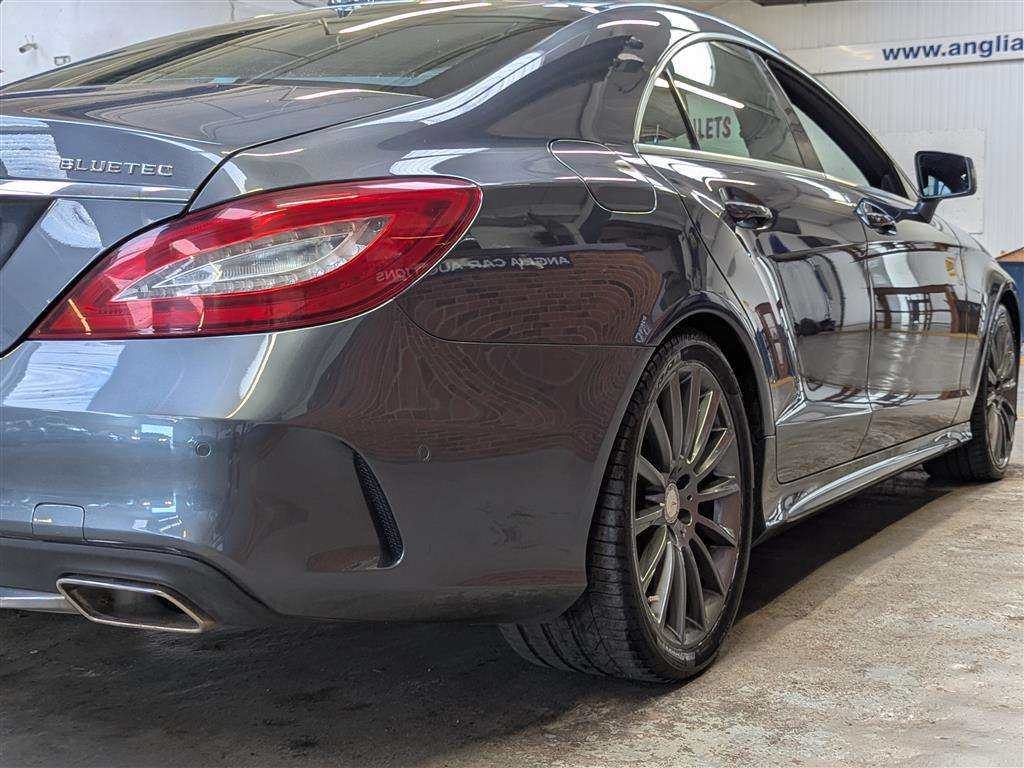 <p>2015 MERCEDES-BENZ CLS350 AMG LINE PREM BLUE</p>