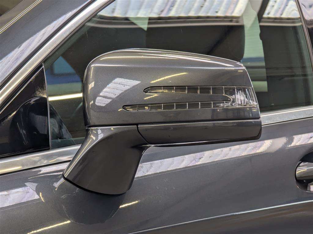 <p>2015 MERCEDES-BENZ CLS350 AMG LINE PREM BLUE</p>