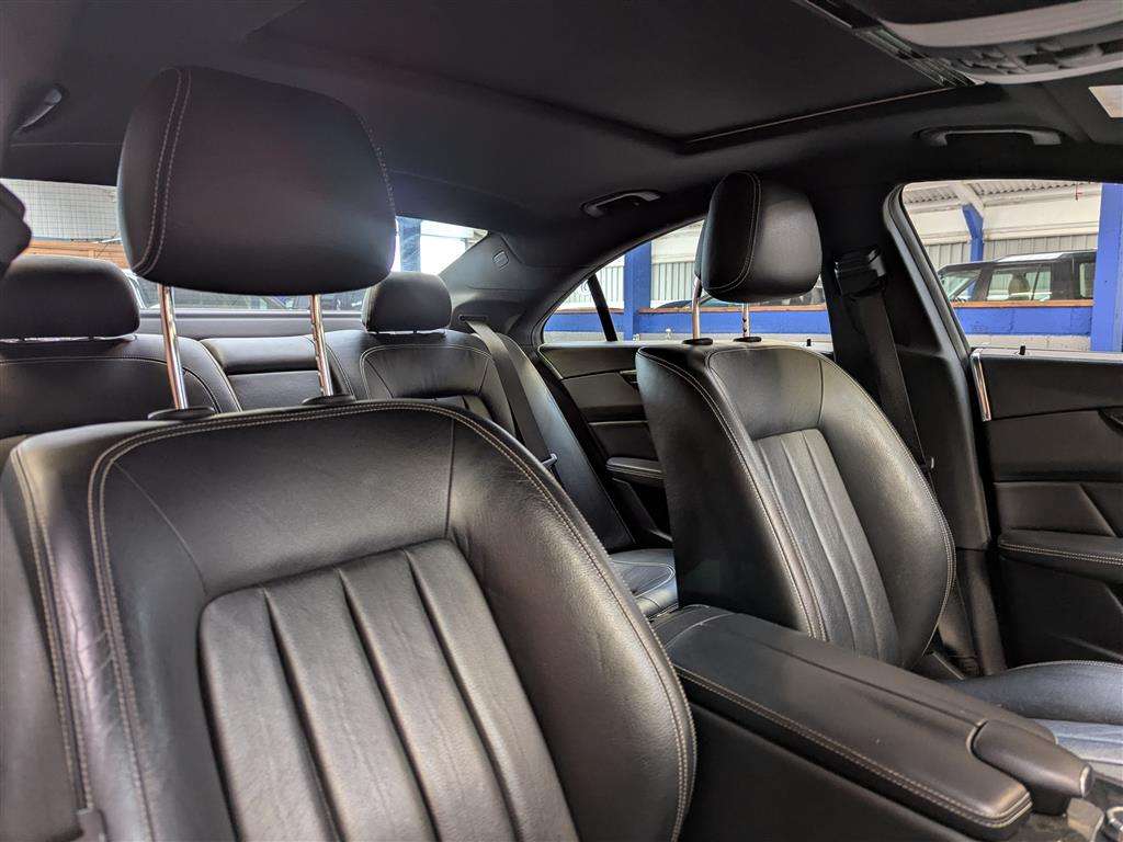 <p>2015 MERCEDES-BENZ CLS350 AMG LINE PREM BLUE</p>