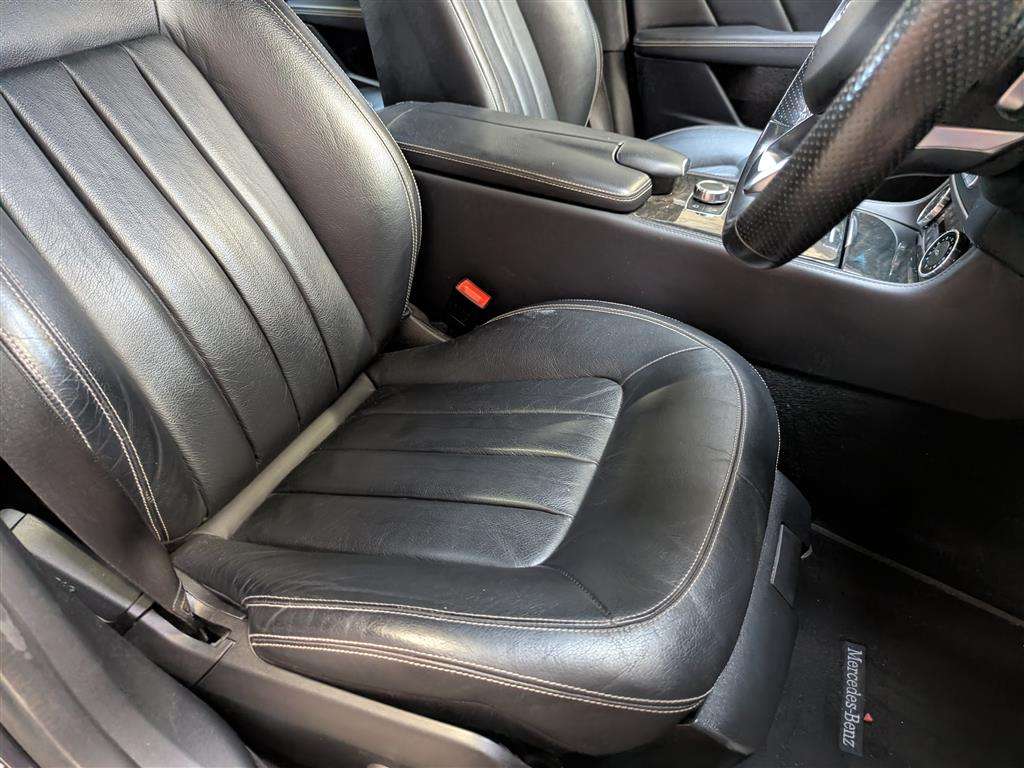 <p>2015 MERCEDES-BENZ CLS350 AMG LINE PREM BLUE</p>