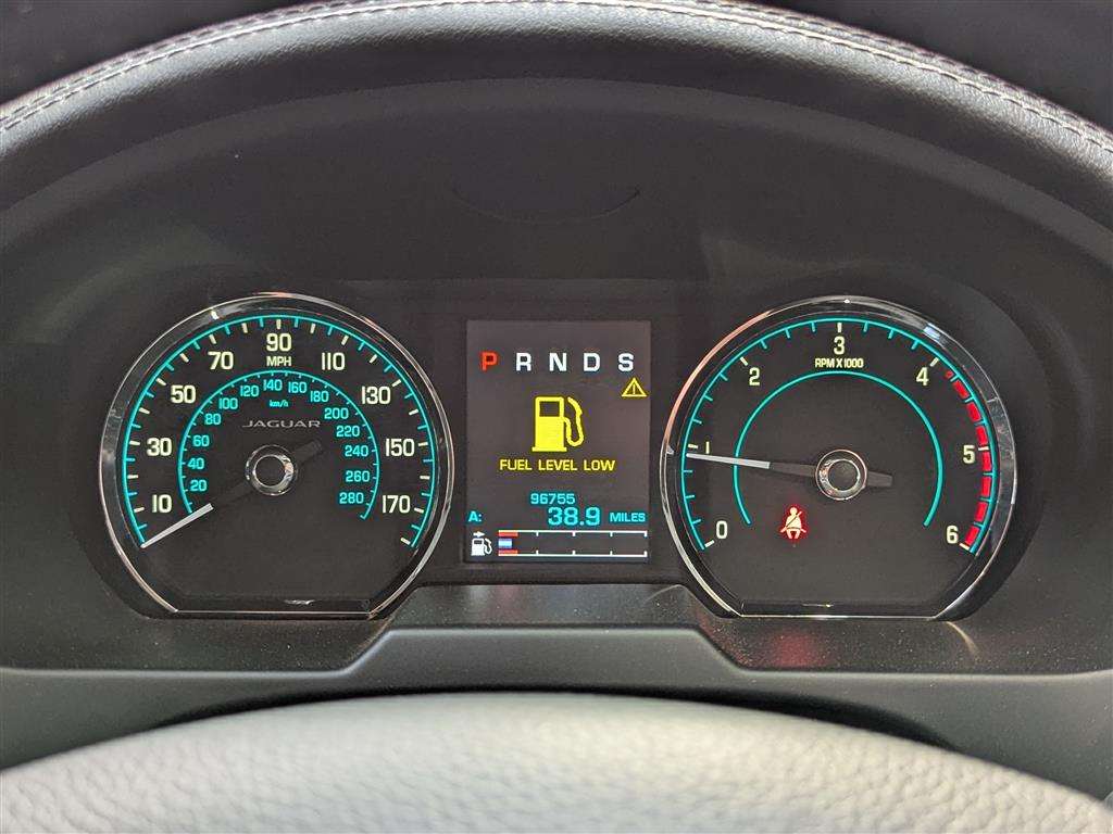 <p>2014 JAGUAR XF PREMIUM LUXURY D AUTO</p>