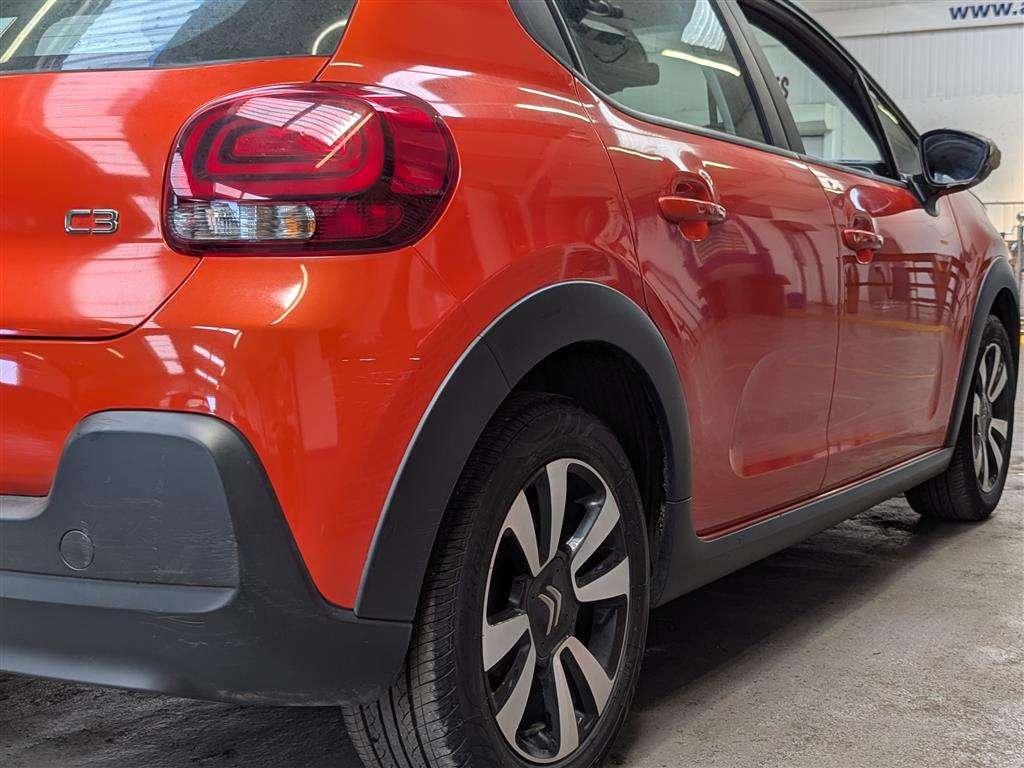 <p>2017 CITROEN C3 FEEL PURETECH</p>