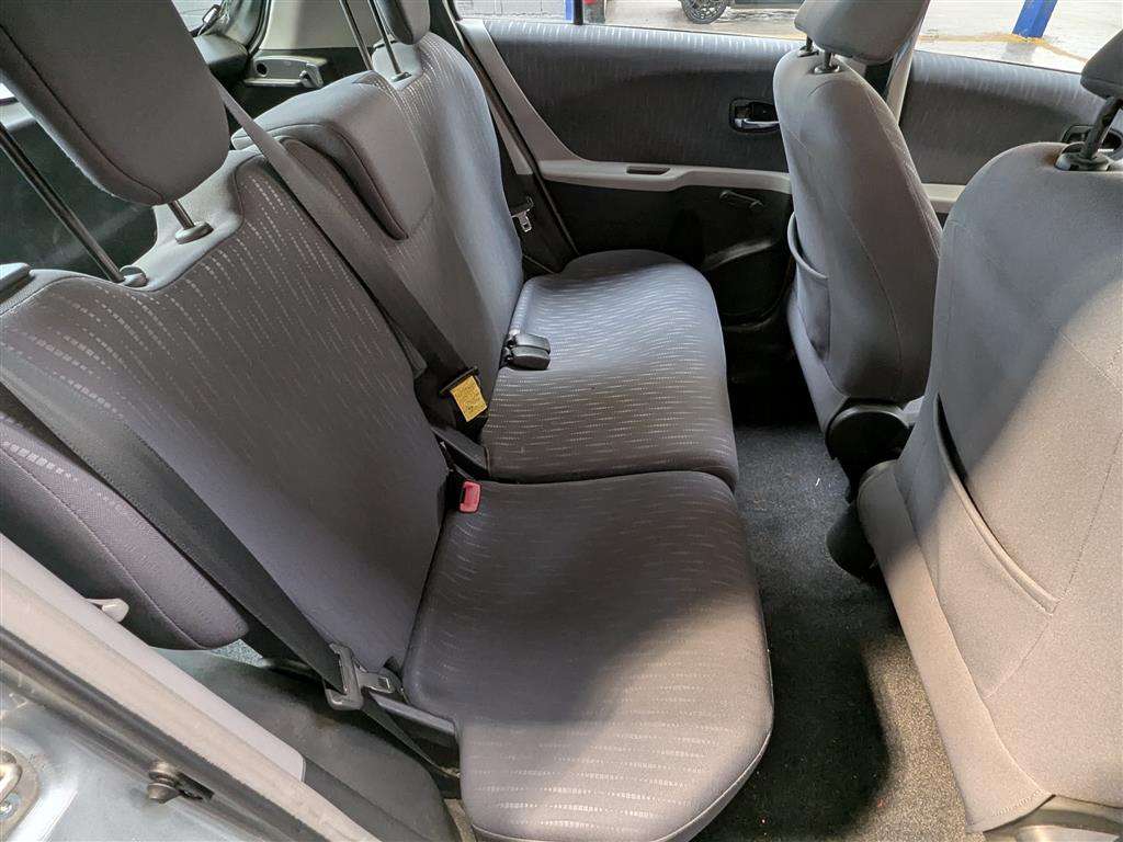 <p>2009 TOYOTA YARIS TR VVT-I S-A</p>