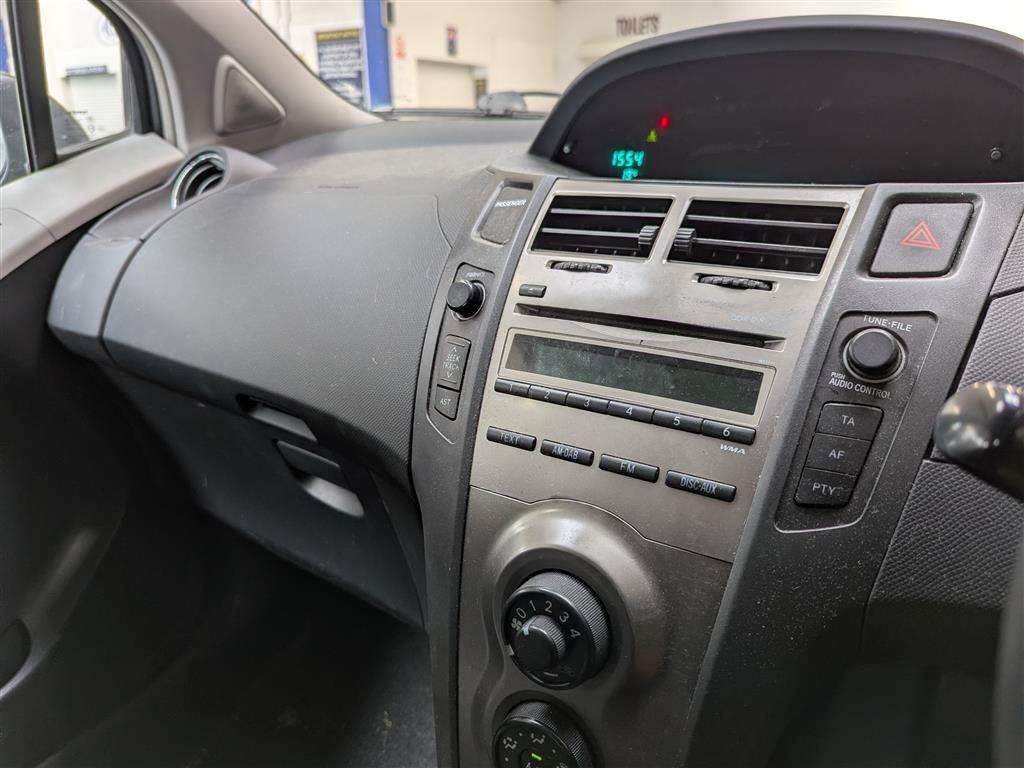 <p>2009 TOYOTA YARIS TR VVT-I S-A</p>
