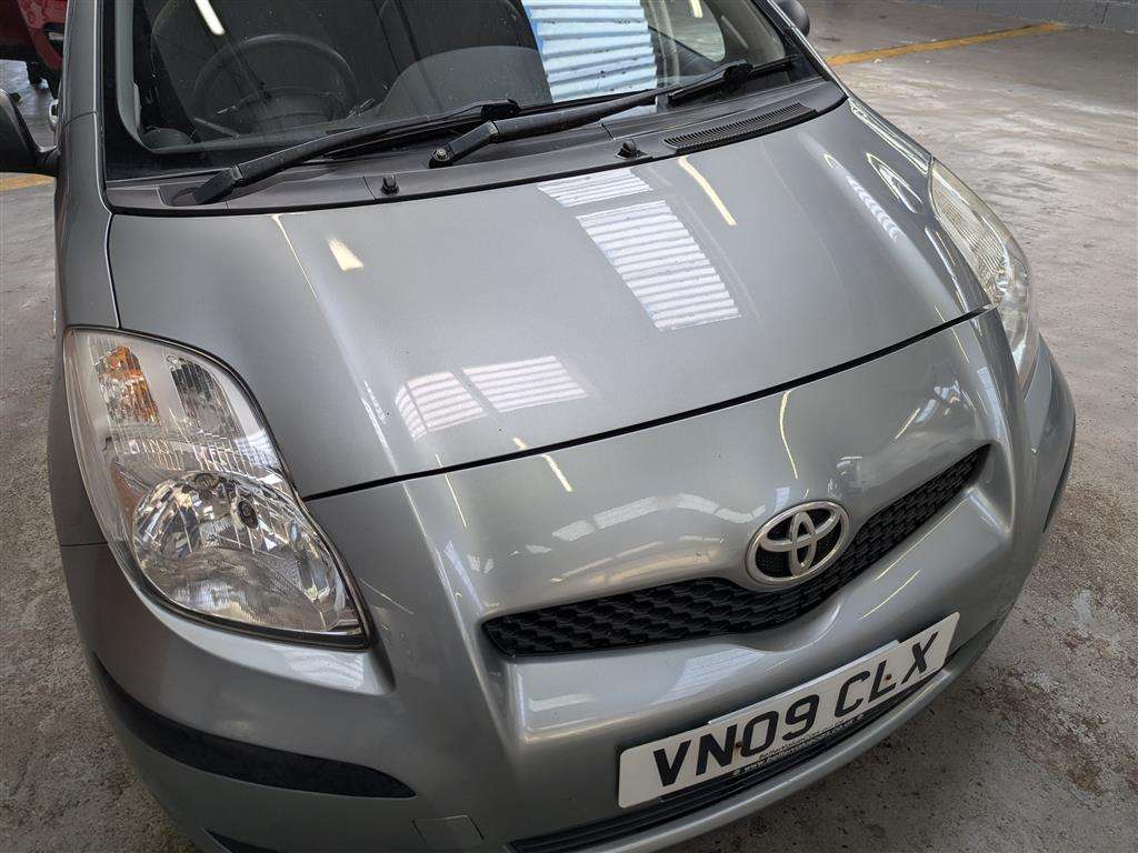 <p>2009 TOYOTA YARIS TR VVT-I S-A</p>