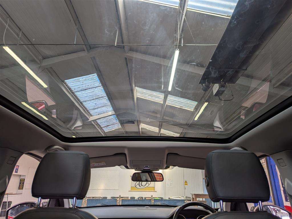 <p>2016 LAND ROVER DISCO-Y SPORT LUXURY HSE</p>