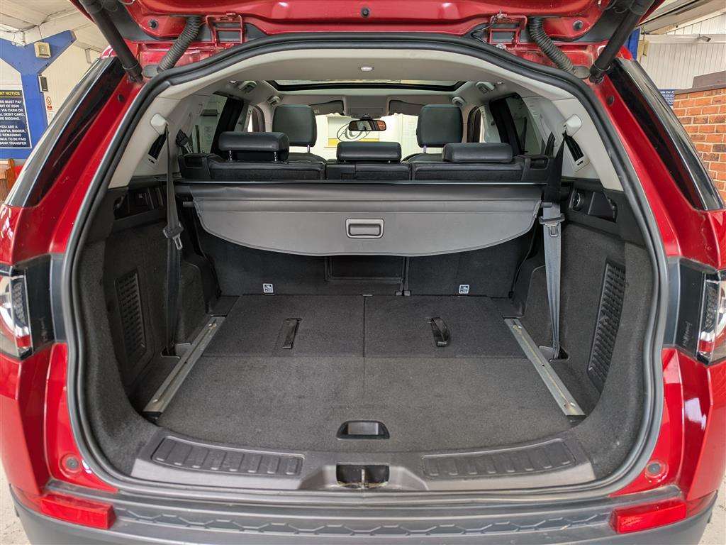 <p>2016 LAND ROVER DISCO-Y SPORT LUXURY HSE</p>