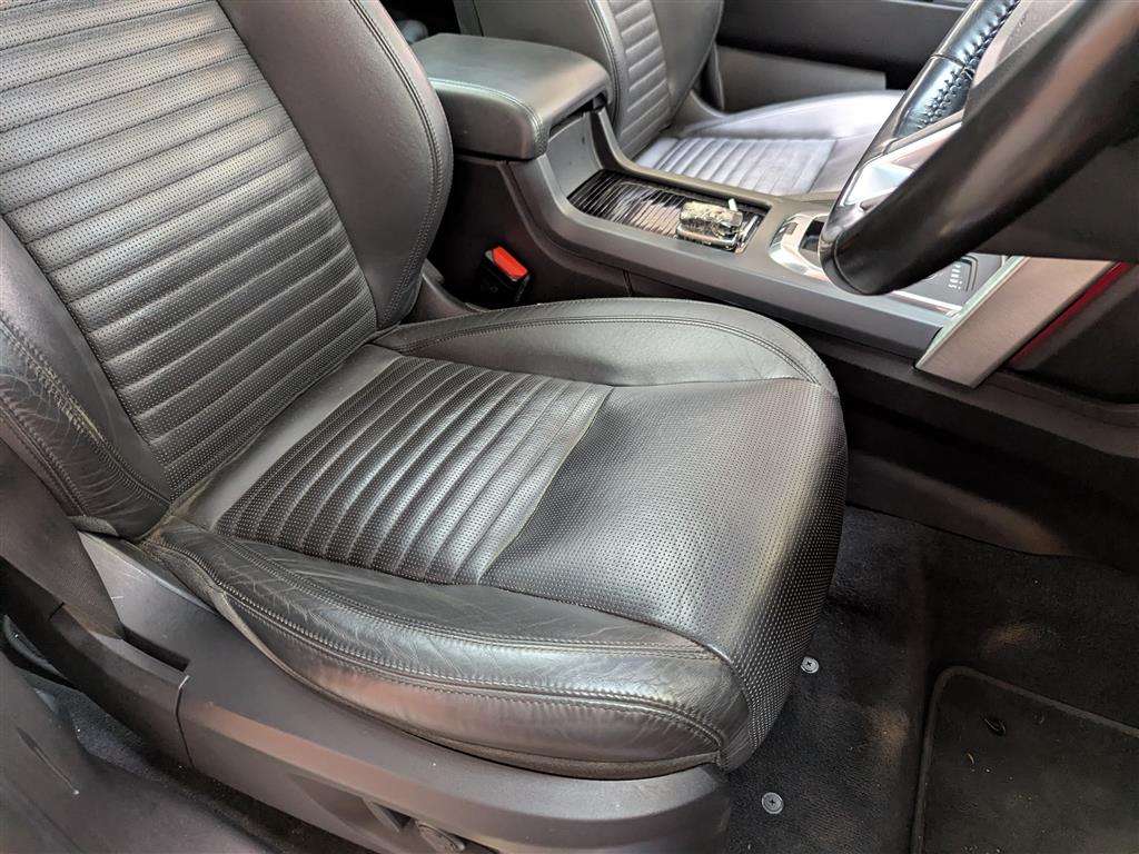<p>2016 LAND ROVER DISCO-Y SPORT LUXURY HSE</p>