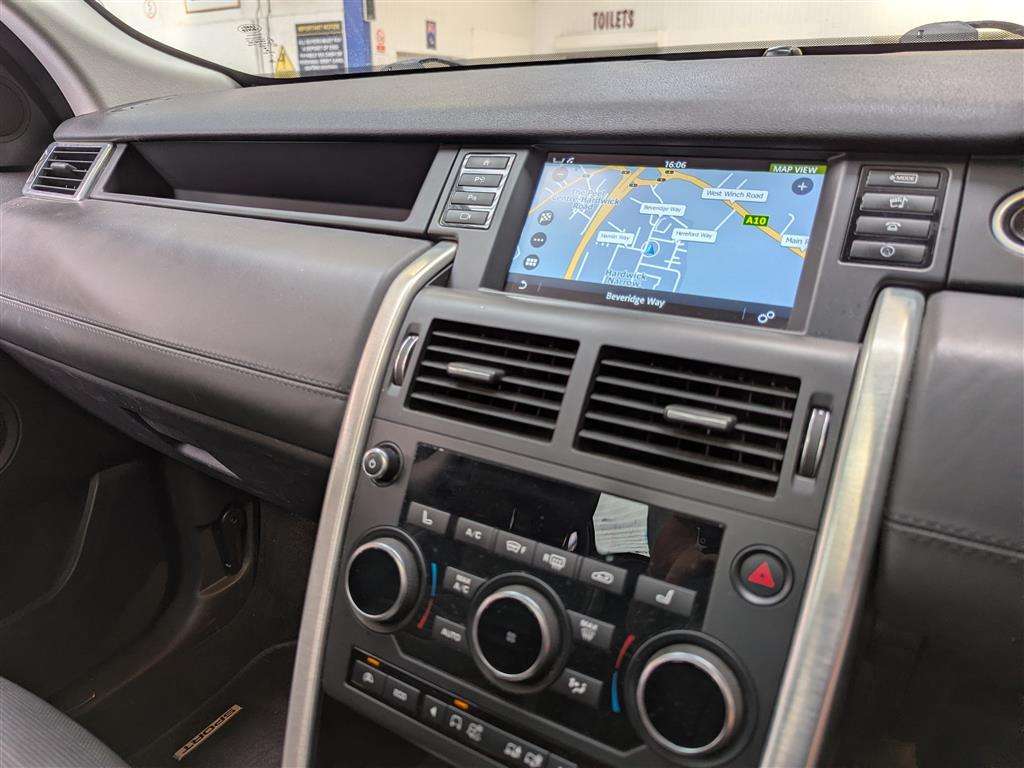 <p>2016 LAND ROVER DISCO-Y SPORT LUXURY HSE</p>