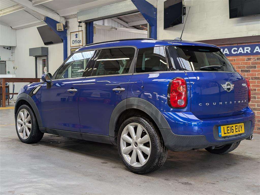 <p>2016 MINI COUNTRYMAN COOPER D</p>
