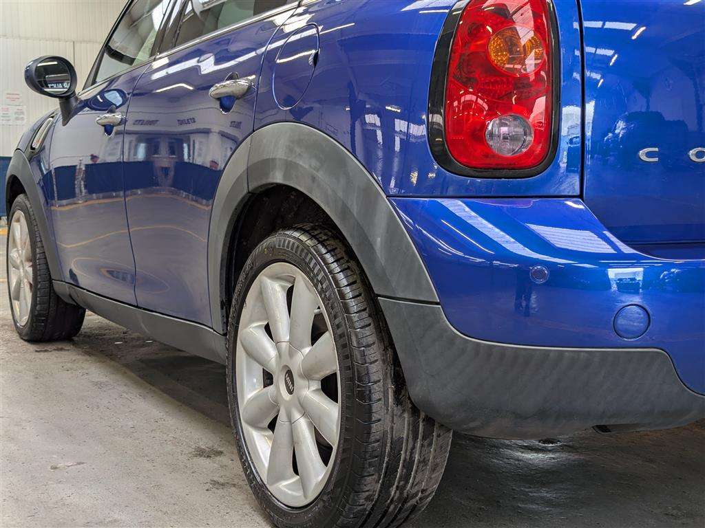 <p>2016 MINI COUNTRYMAN COOPER D</p>
