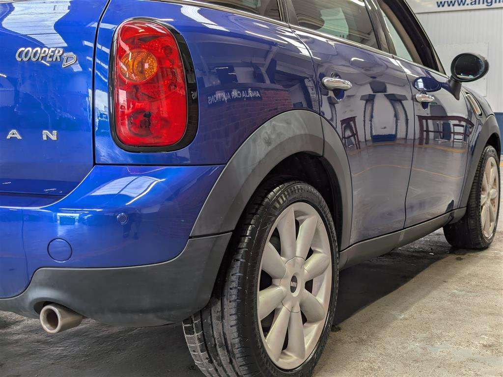 <p>2016 MINI COUNTRYMAN COOPER D</p>