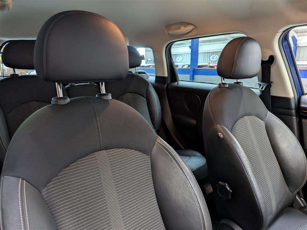 <p>2016 MINI COUNTRYMAN COOPER D</p>