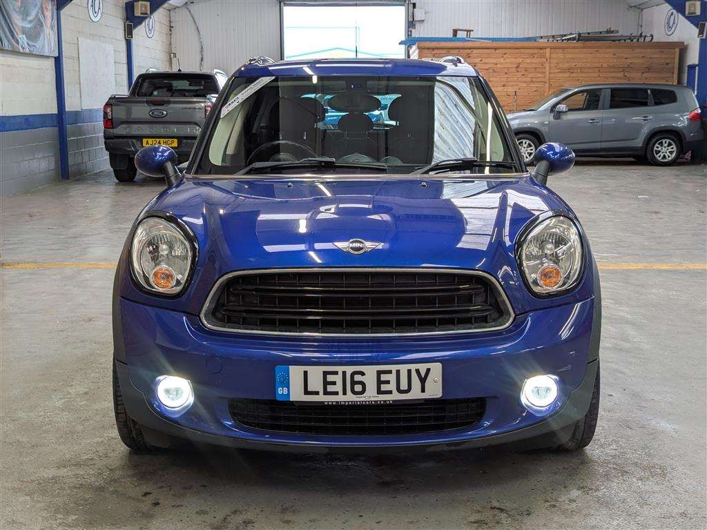 <p>2016 MINI COUNTRYMAN COOPER D</p>