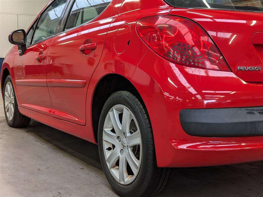 <p>2009 PEUGEOT 207 SPORT AUTO</p>