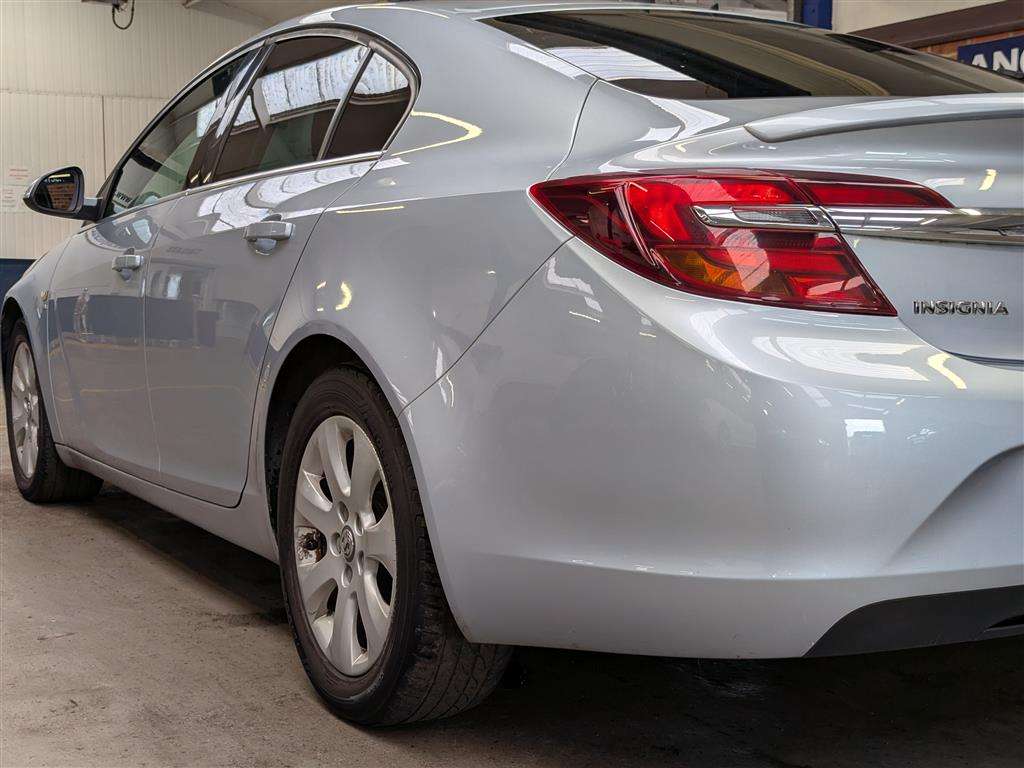 <p>2015 VAUXHALL INSIGNIA SRI NAV CDTI ECO</p>