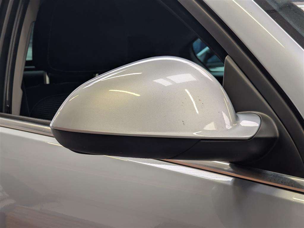 <p>2015 VAUXHALL INSIGNIA SRI NAV CDTI ECO</p>