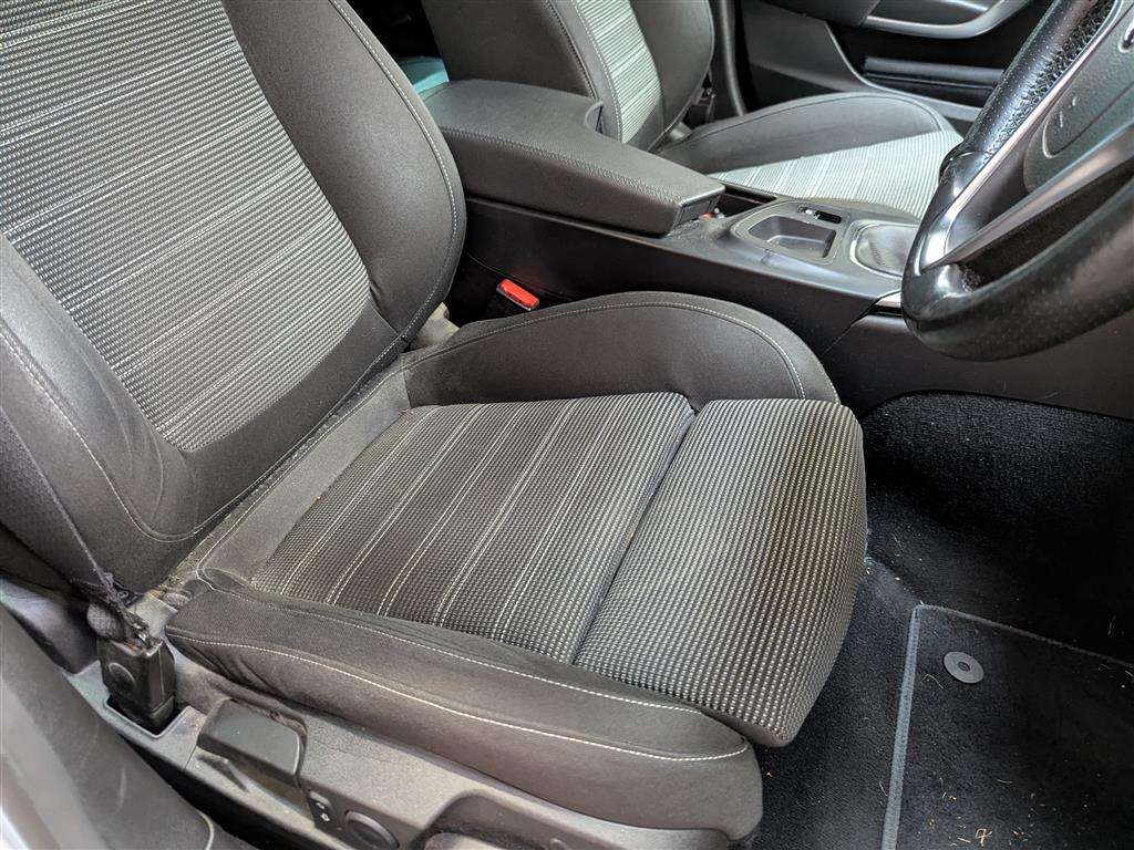 <p>2015 VAUXHALL INSIGNIA SRI NAV CDTI ECO</p>