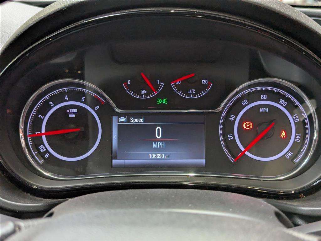 <p>2015 VAUXHALL INSIGNIA SRI NAV CDTI ECO</p>