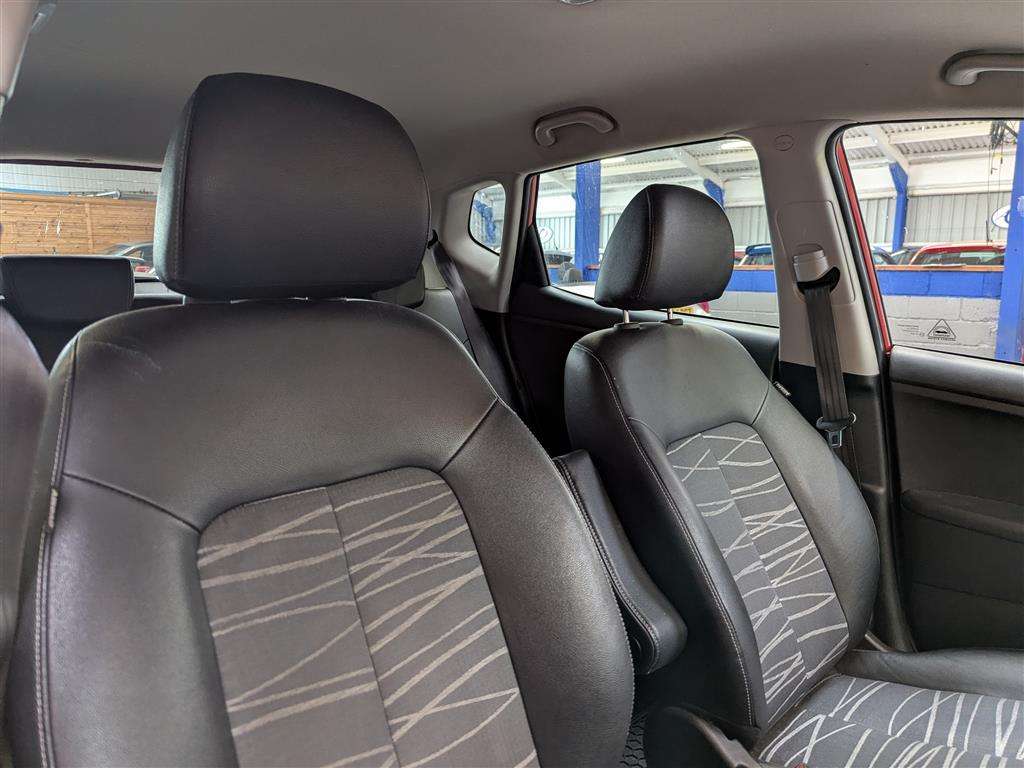 <p>2017 KIA VENGA 3 CRDI ISG</p>