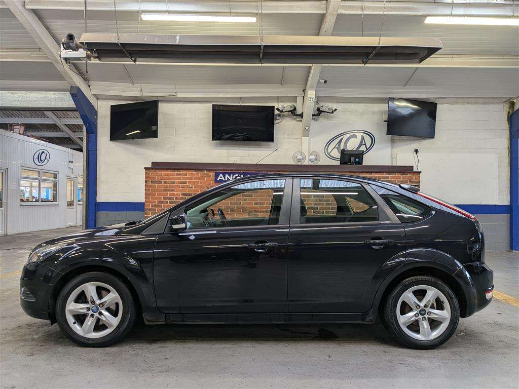 <p>2009 FORD FOCUS ZETEC 100</p>