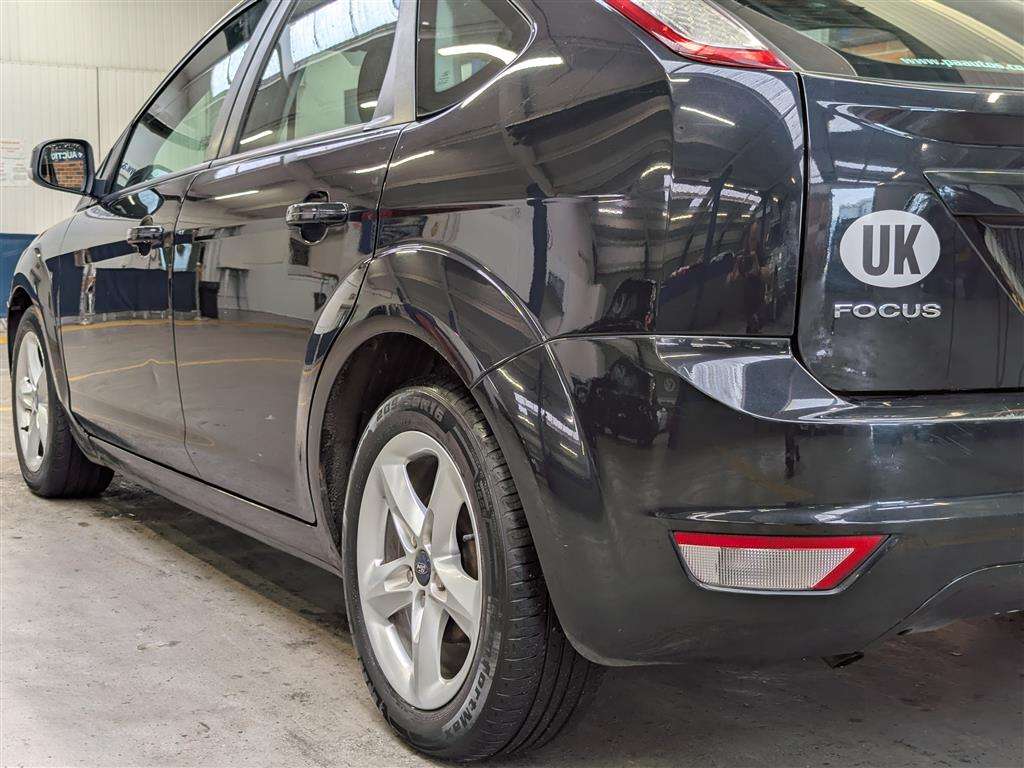 <p>2009 FORD FOCUS ZETEC 100</p>