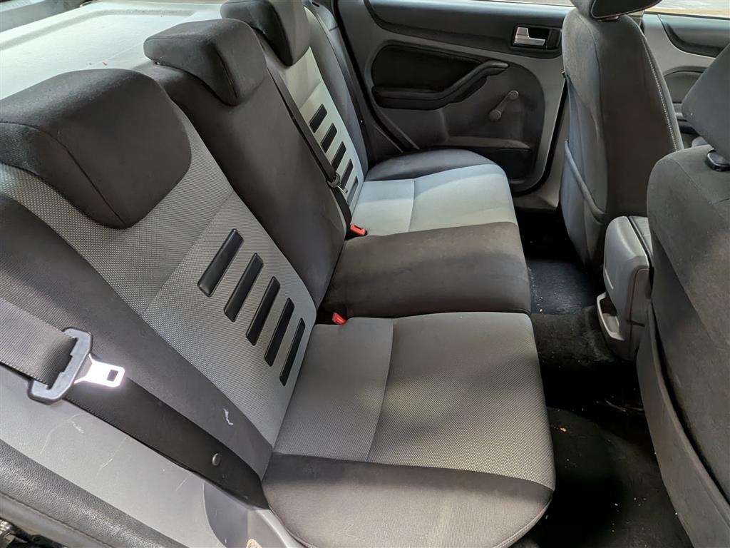 <p>2009 FORD FOCUS ZETEC 100</p>