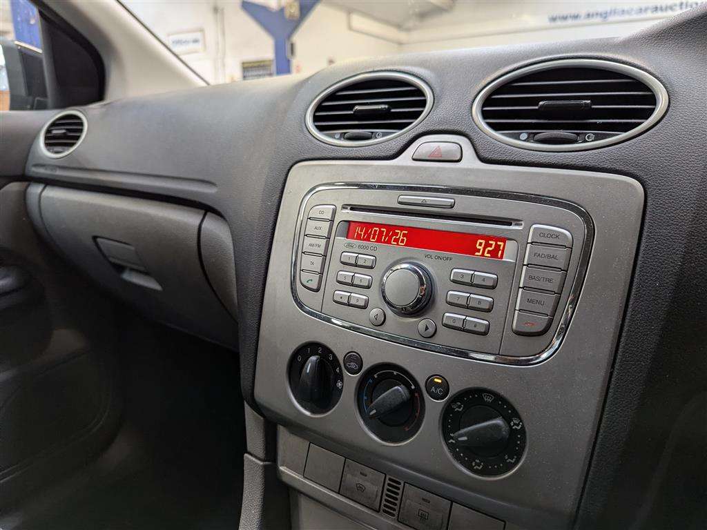 <p>2009 FORD FOCUS ZETEC 100</p>