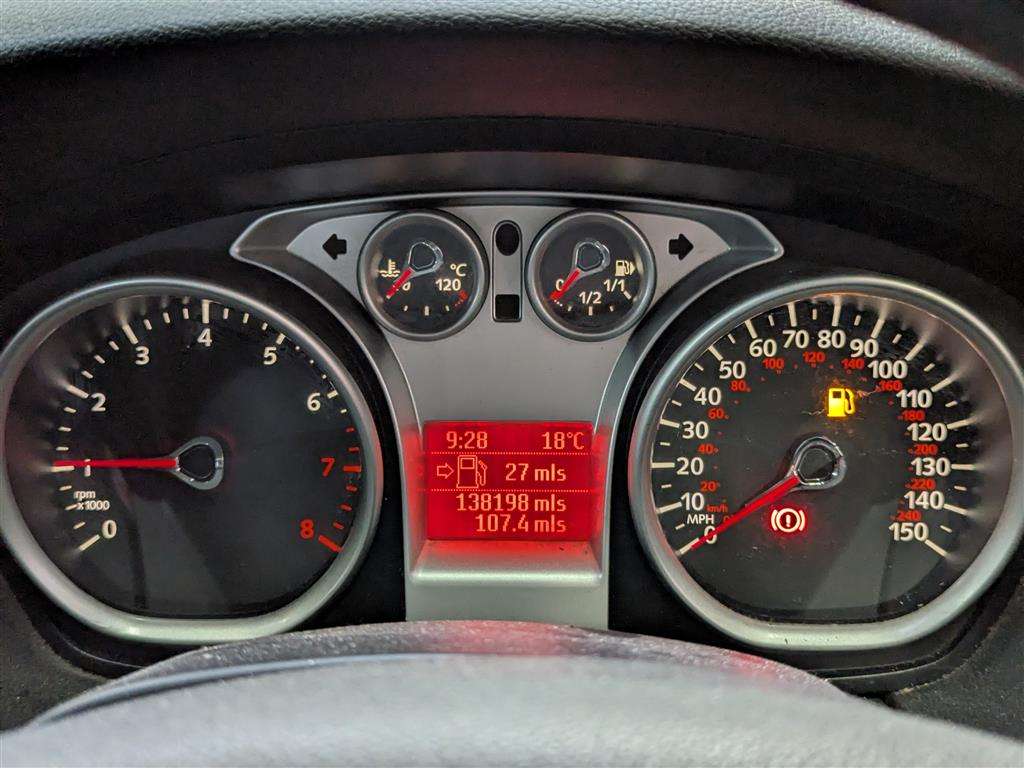 <p>2009 FORD FOCUS ZETEC 100</p>