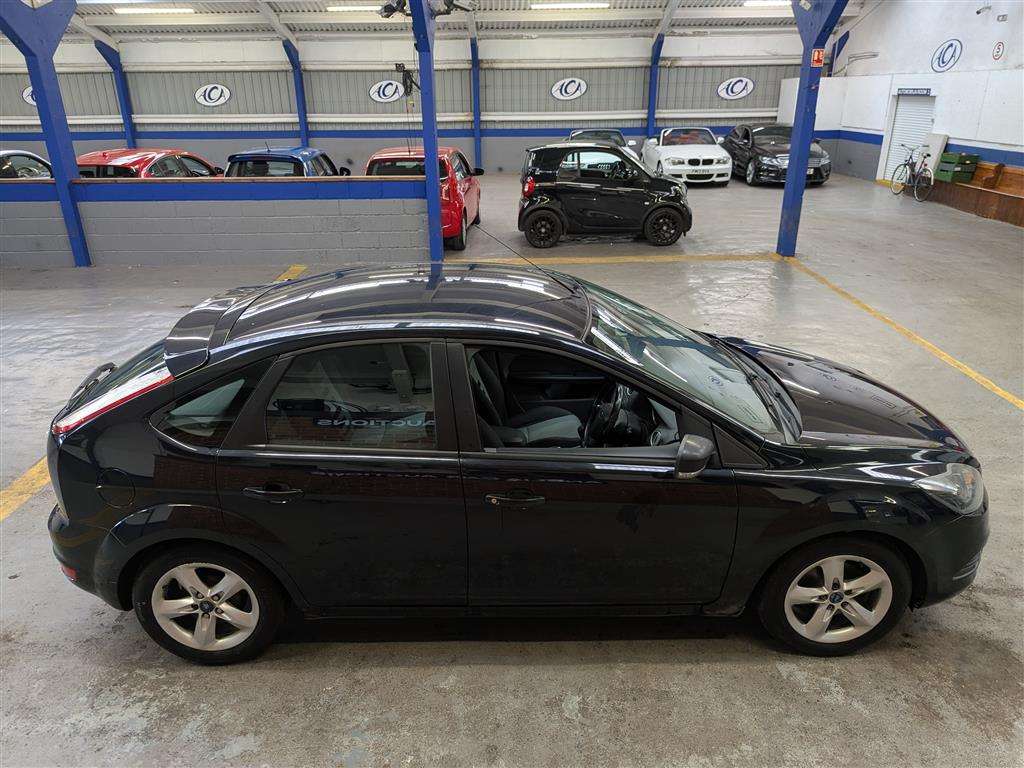 <p>2009 FORD FOCUS ZETEC 100</p>