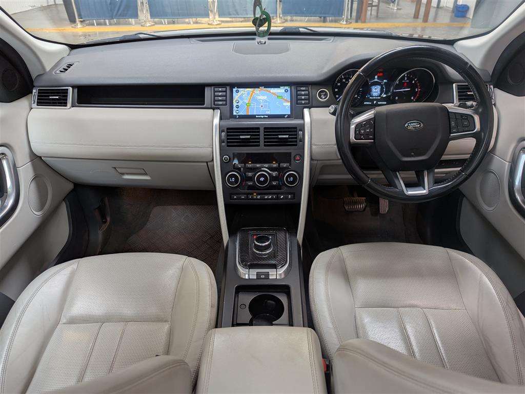 <p>2017 LAND ROVER DISCO-Y SPORT BLACK HSE T</p>