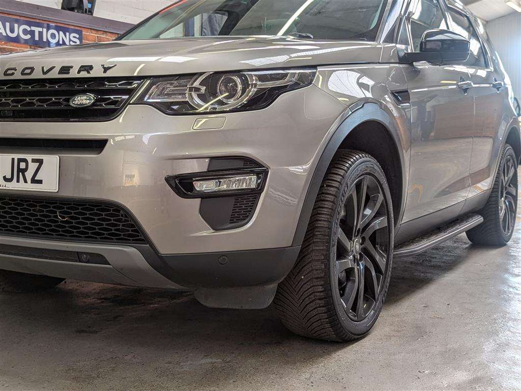 <p>2017 LAND ROVER DISCO-Y SPORT BLACK HSE T</p>