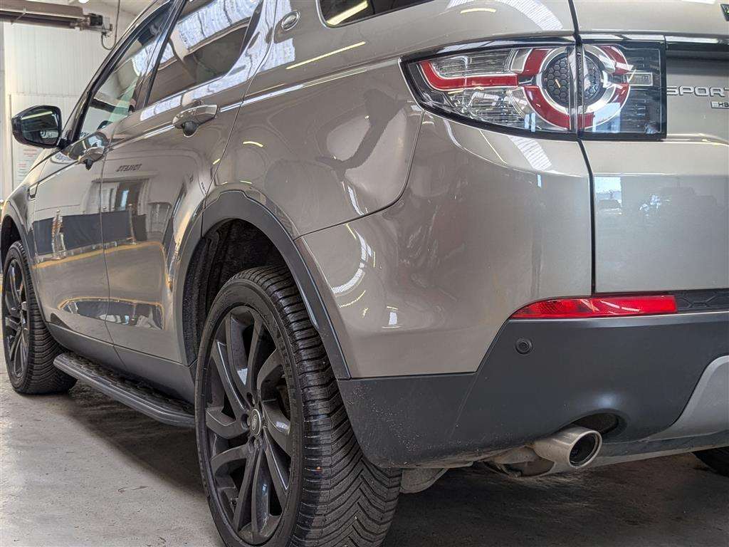 <p>2017 LAND ROVER DISCO-Y SPORT BLACK HSE T</p>