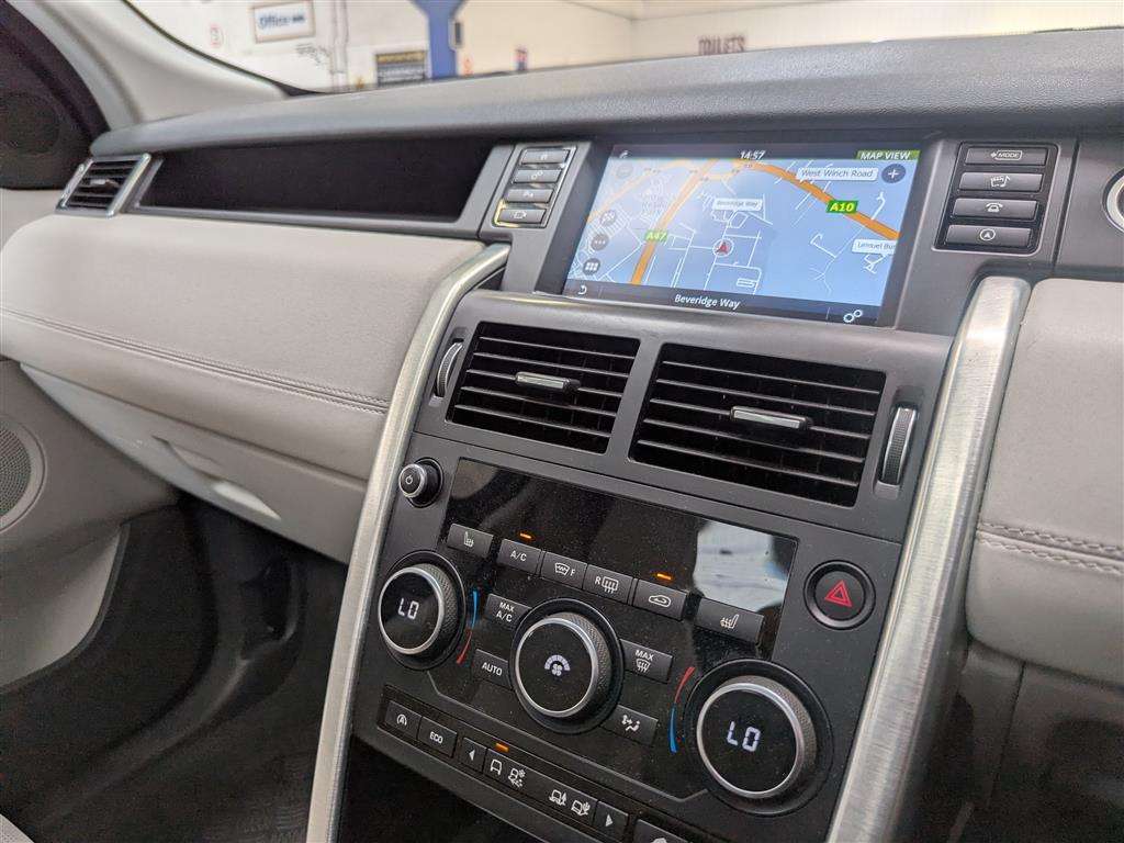 <p>2017 LAND ROVER DISCO-Y SPORT BLACK HSE T</p>
