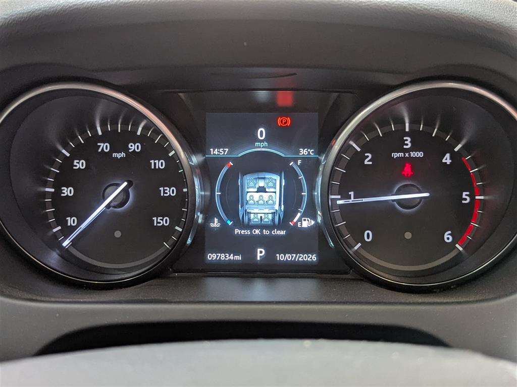 <p>2017 LAND ROVER DISCO-Y SPORT BLACK HSE T</p>