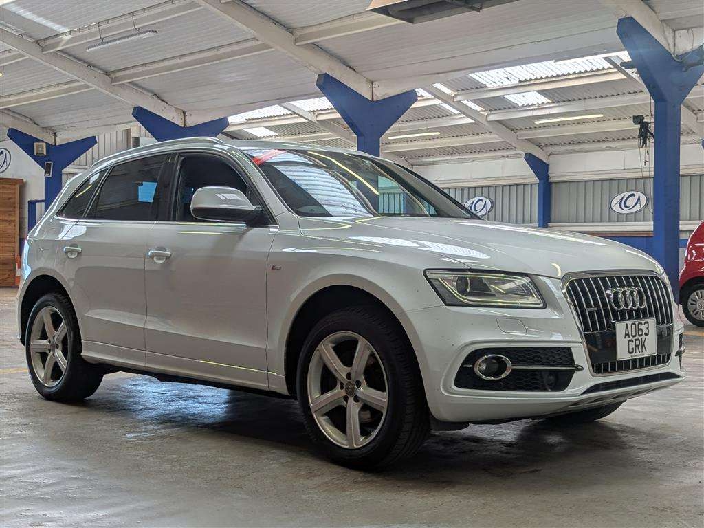 <p>2013 AUDI Q5 S LINE + TFSI QUATTRO</p>
