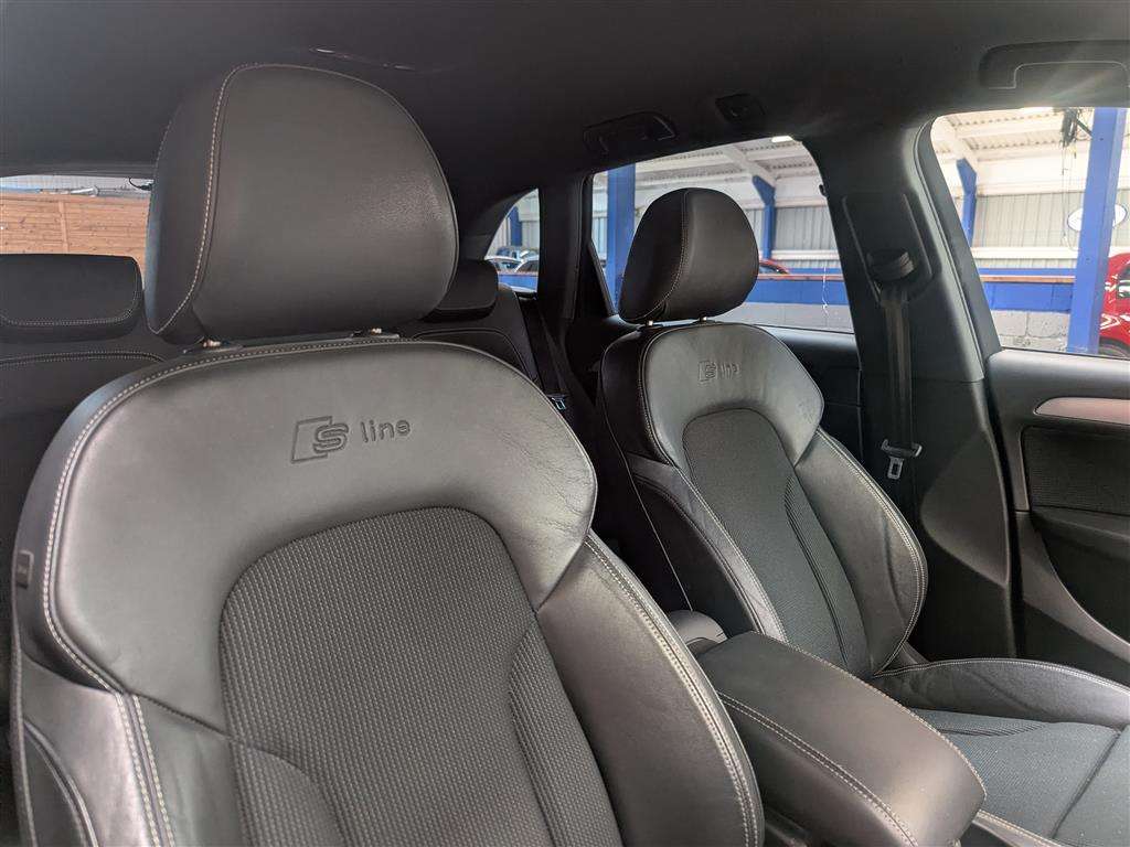 <p>2013 AUDI Q5 S LINE + TFSI QUATTRO</p>