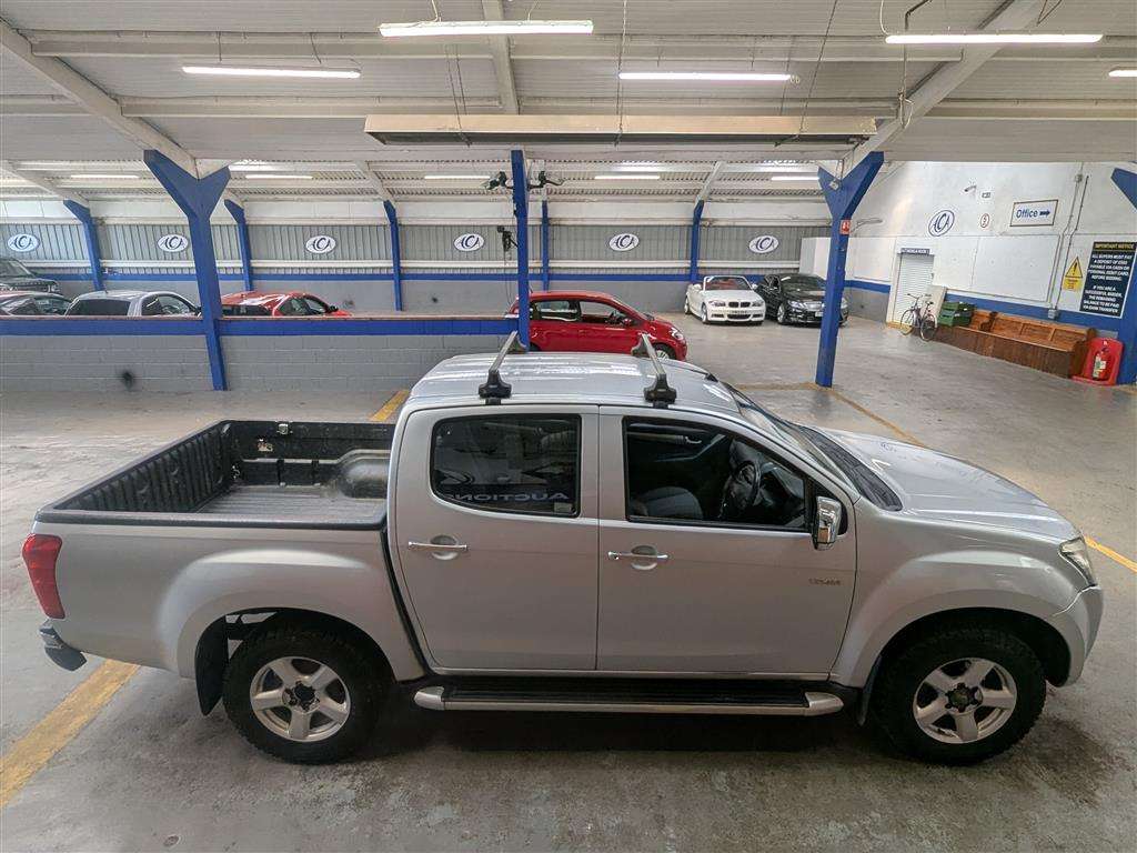 <p>2013 ISUZU D-MAX YUKON D/C INTCOOLER</p>