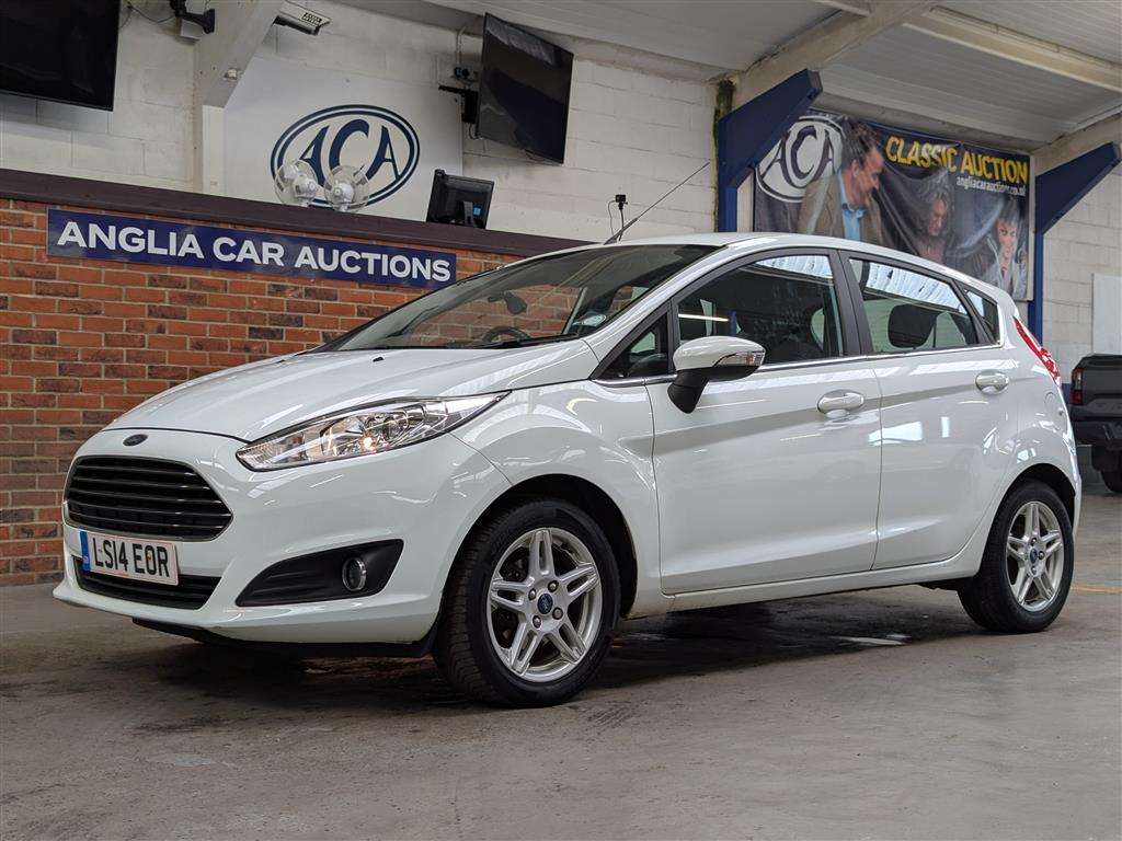 <p>2014 FORD FIESTA ZETEC</p>