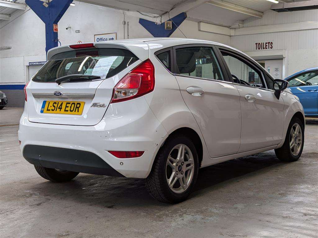 <p>2014 FORD FIESTA ZETEC</p>