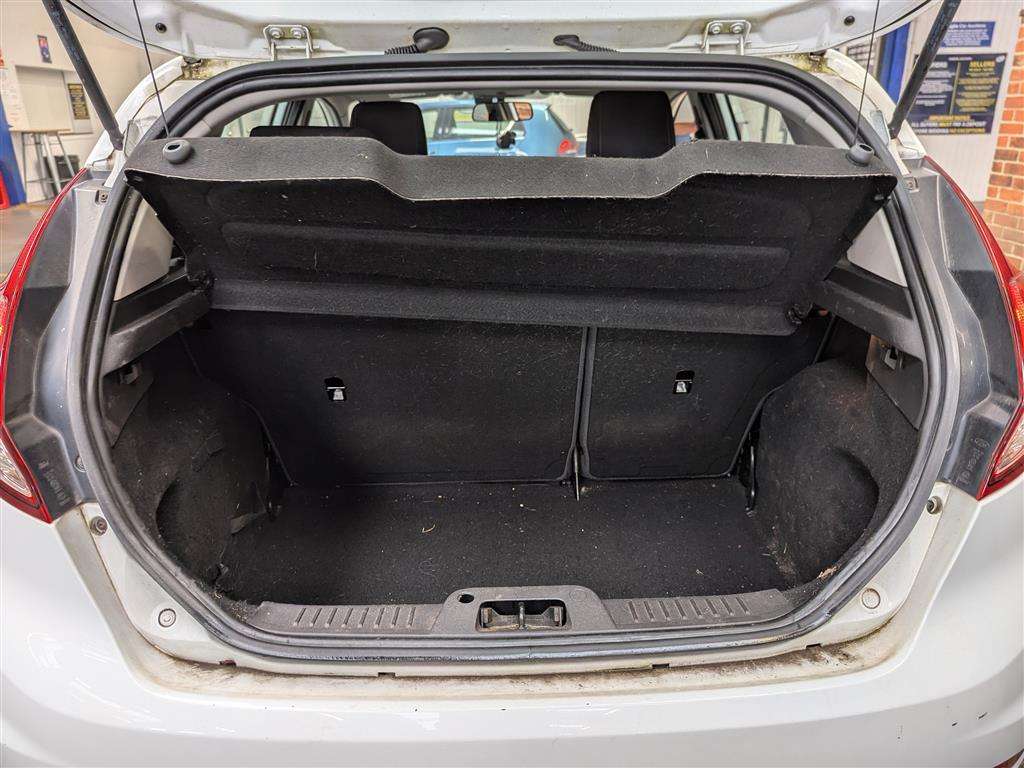 <p>2014 FORD FIESTA ZETEC</p>