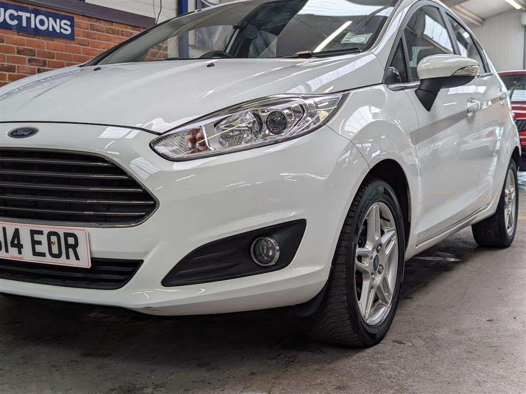 <p>2014 FORD FIESTA ZETEC</p>