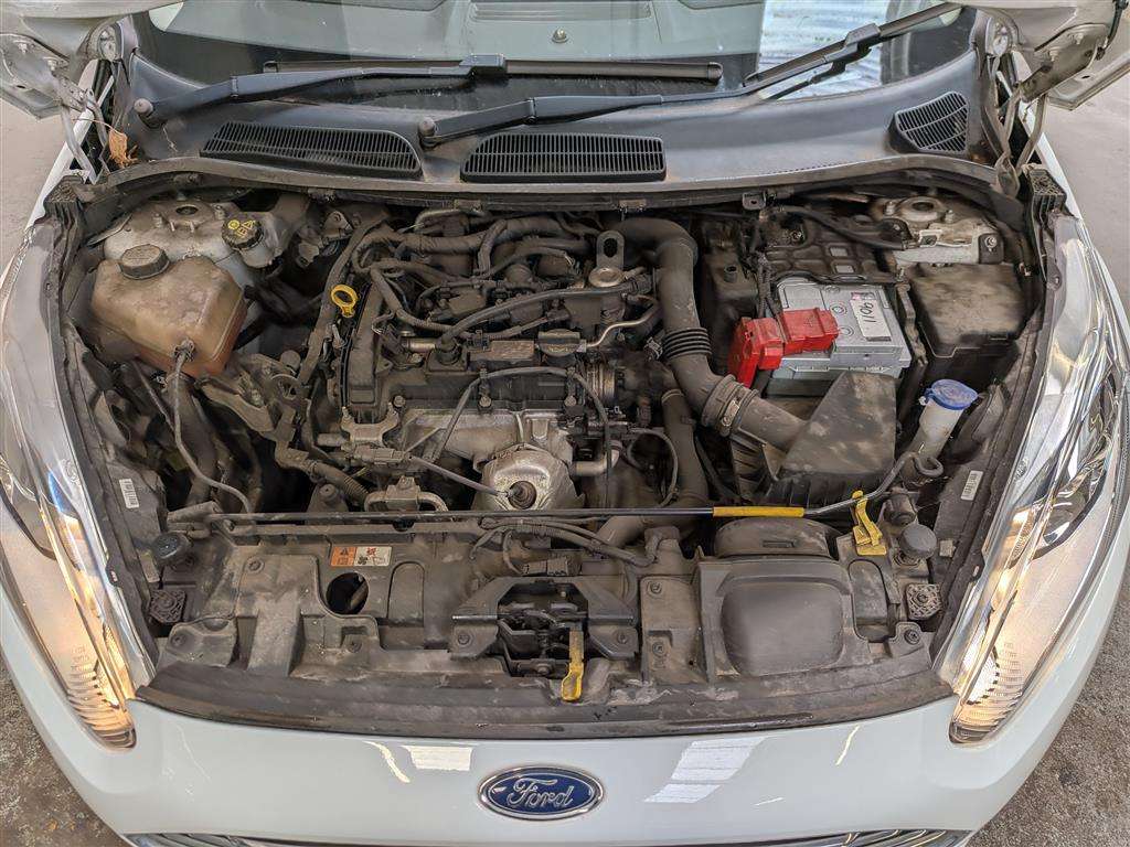 <p>2014 FORD FIESTA ZETEC</p>