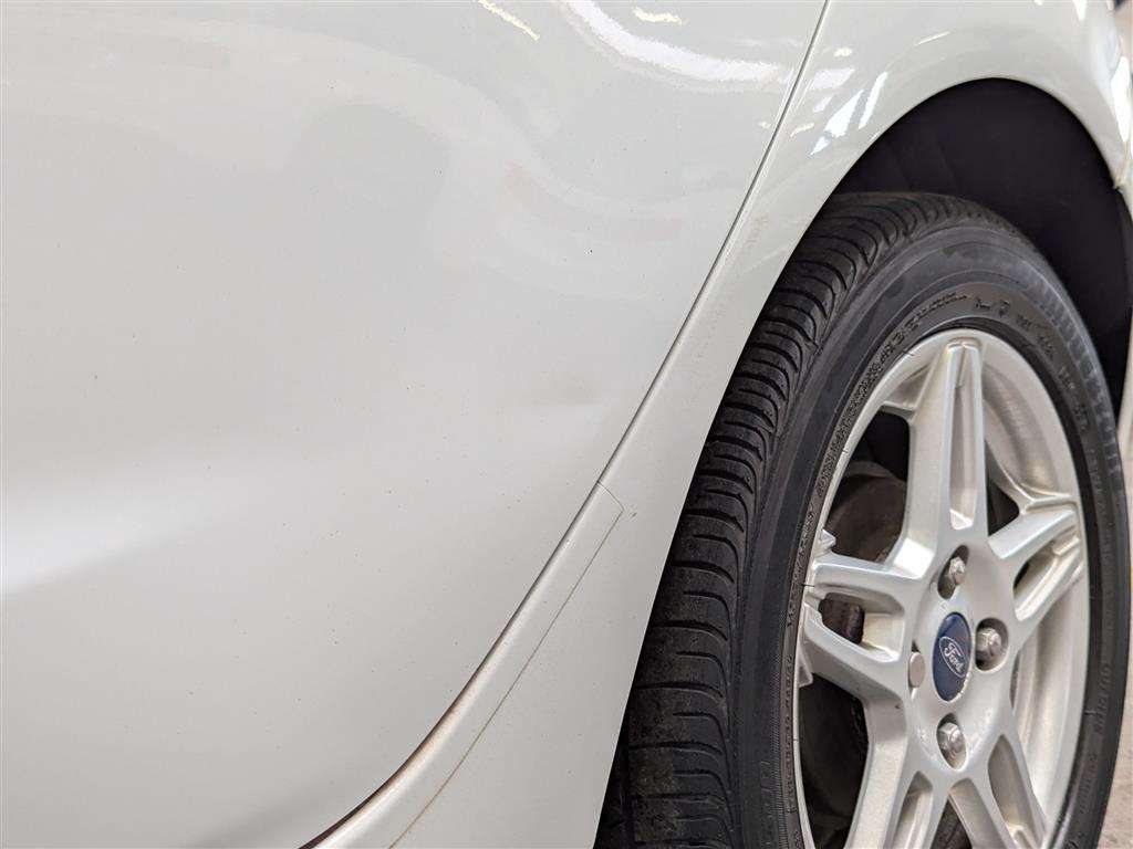 <p>2014 FORD FIESTA ZETEC</p>