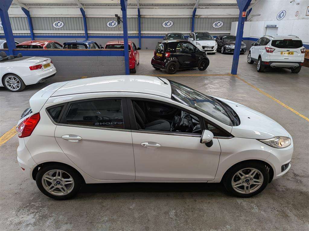 <p>2014 FORD FIESTA ZETEC</p>