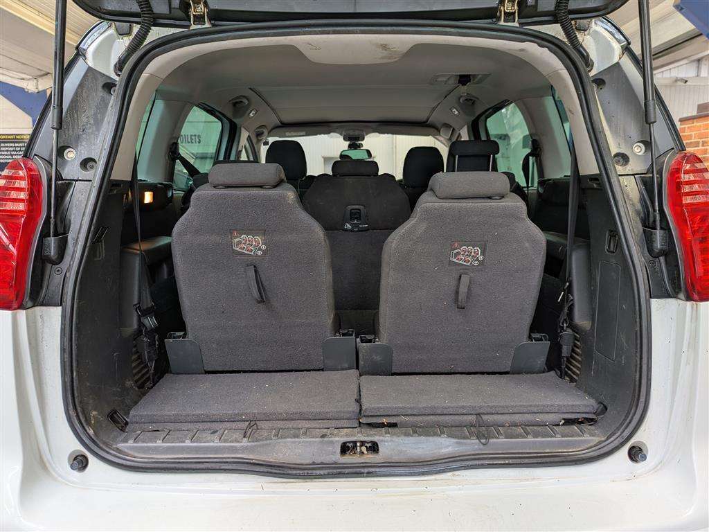 <p>2016 PEUGEOT 5008 ALLURE BLUE HDI S/S</p>