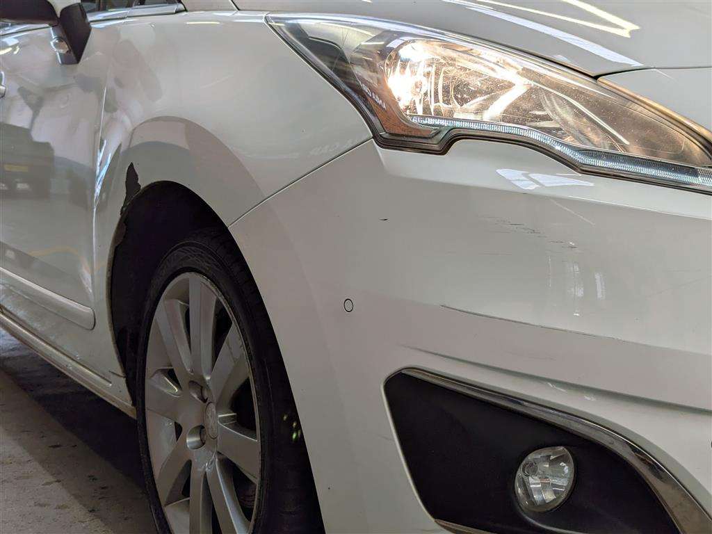<p>2016 PEUGEOT 5008 ALLURE BLUE HDI S/S</p>