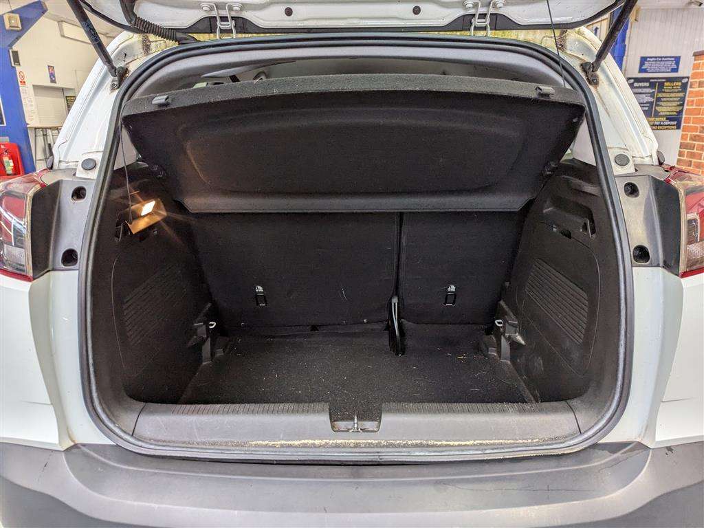 <p>2018 VAUXHALL CROSSLAND X SE NAV ECOTEC</p>